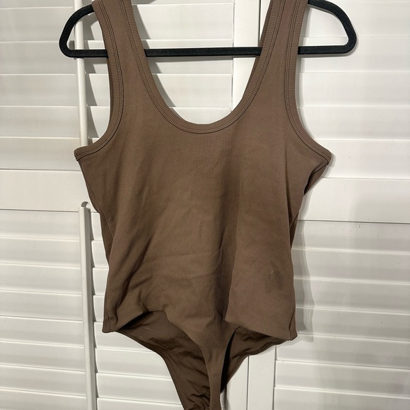 Nuuds Scoop Tank Bodysuit - Picture 3 of 5